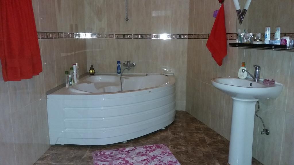 Guest House Kartvelishvili Batoumi Extérieur photo