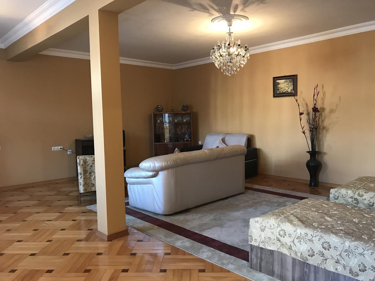 Guest House Kartvelishvili Batoumi Extérieur photo