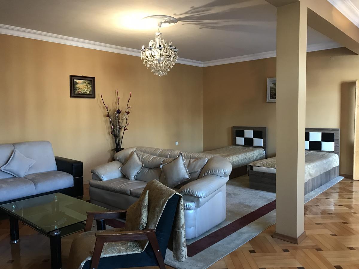 Guest House Kartvelishvili Batoumi Extérieur photo